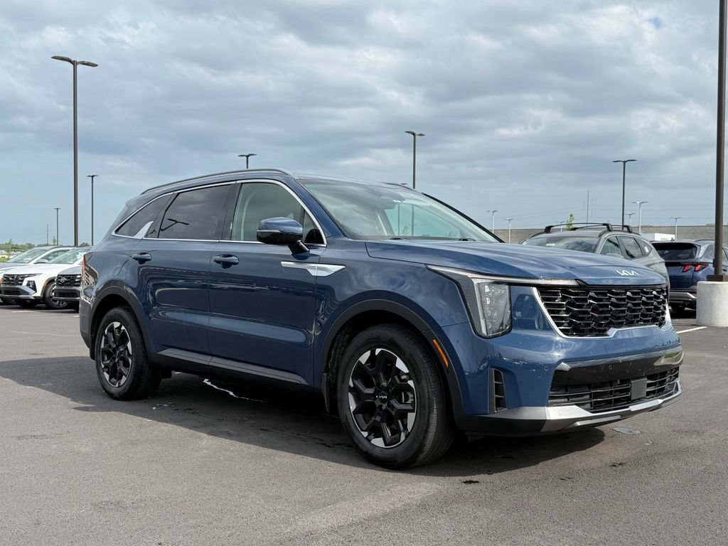 Used 2025 Kia Sorento S FWD image 3