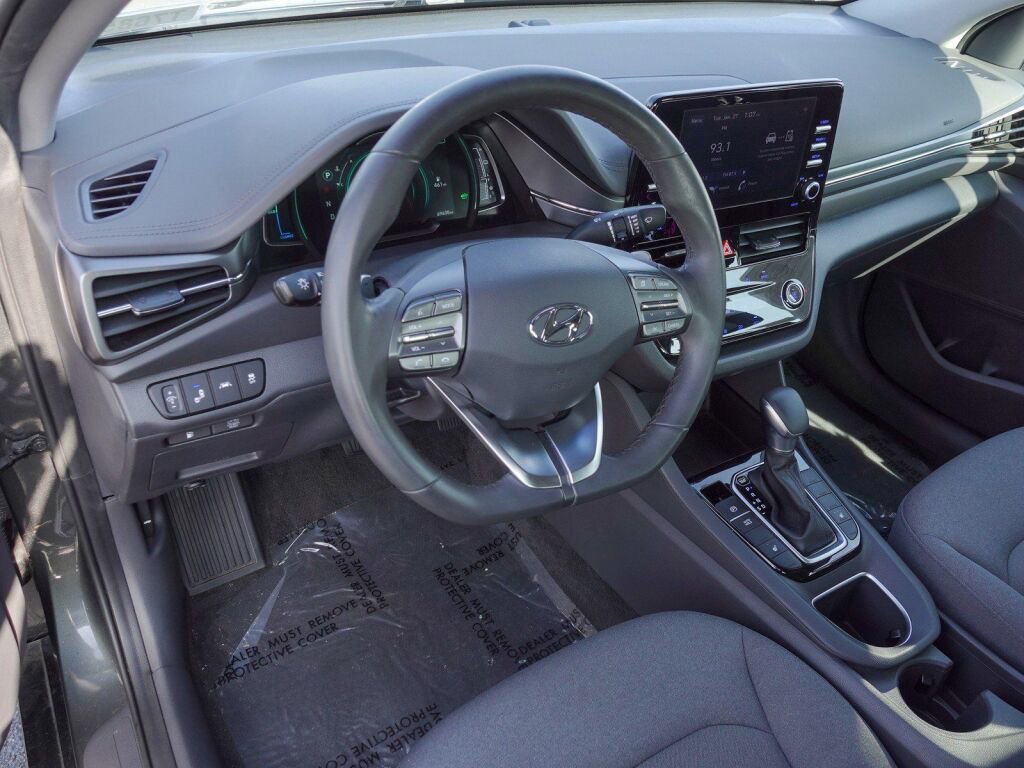 Used 2022 Hyundai Ioniq SE image 10