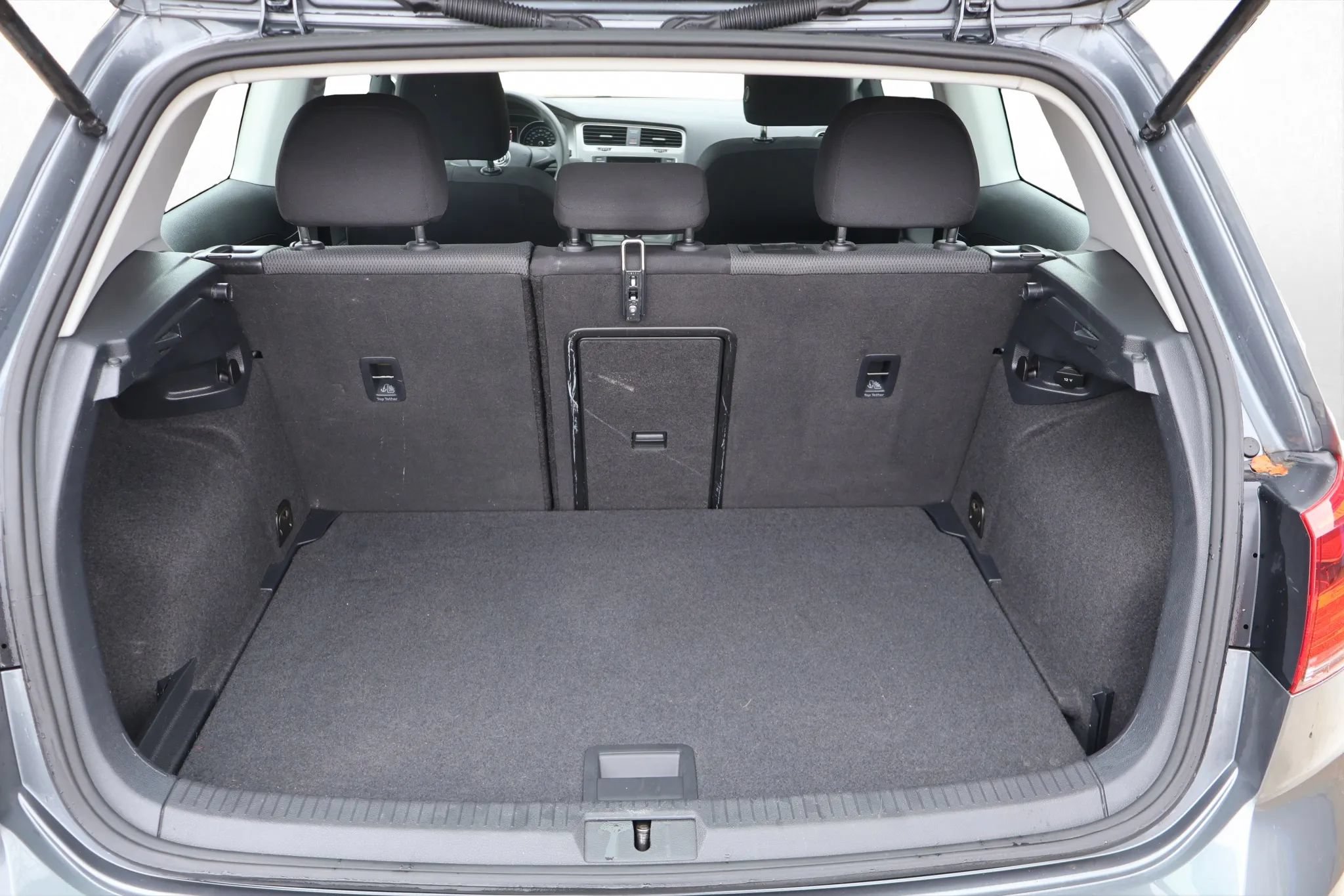 Used 2015 Volkswagen Golf Launch Edition FWD image 9