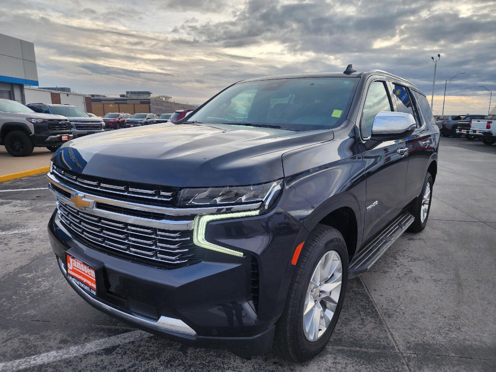 Used 2024 Chevrolet Tahoe Premier image 3