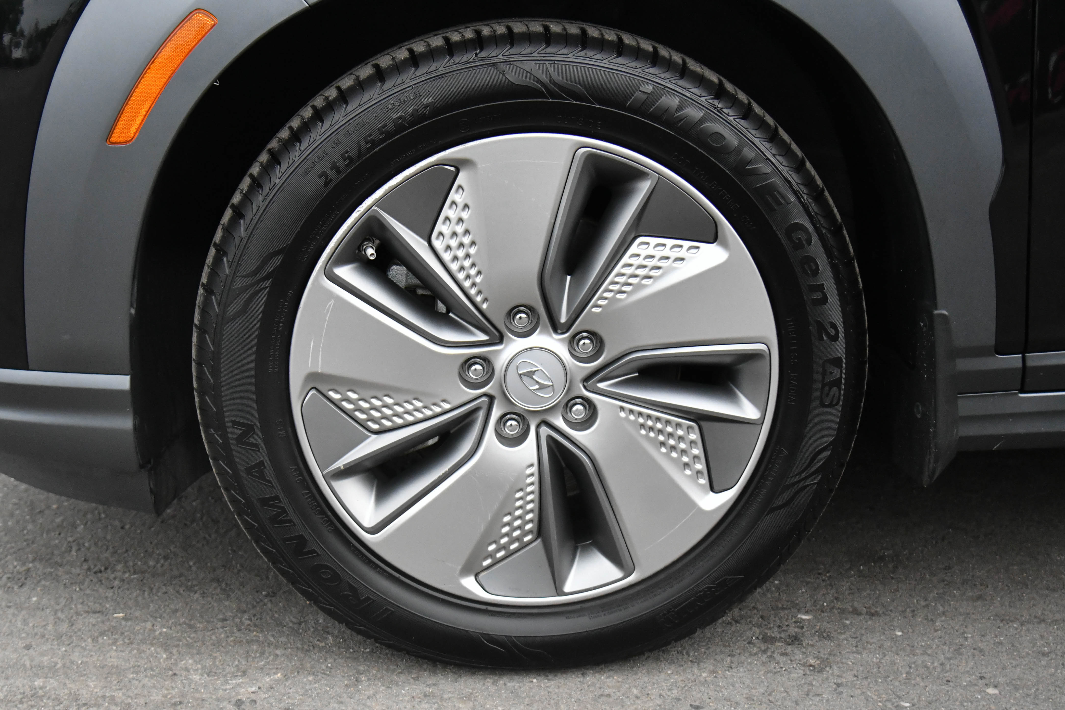 Used 2021 Hyundai Kona Limited FWD image 12