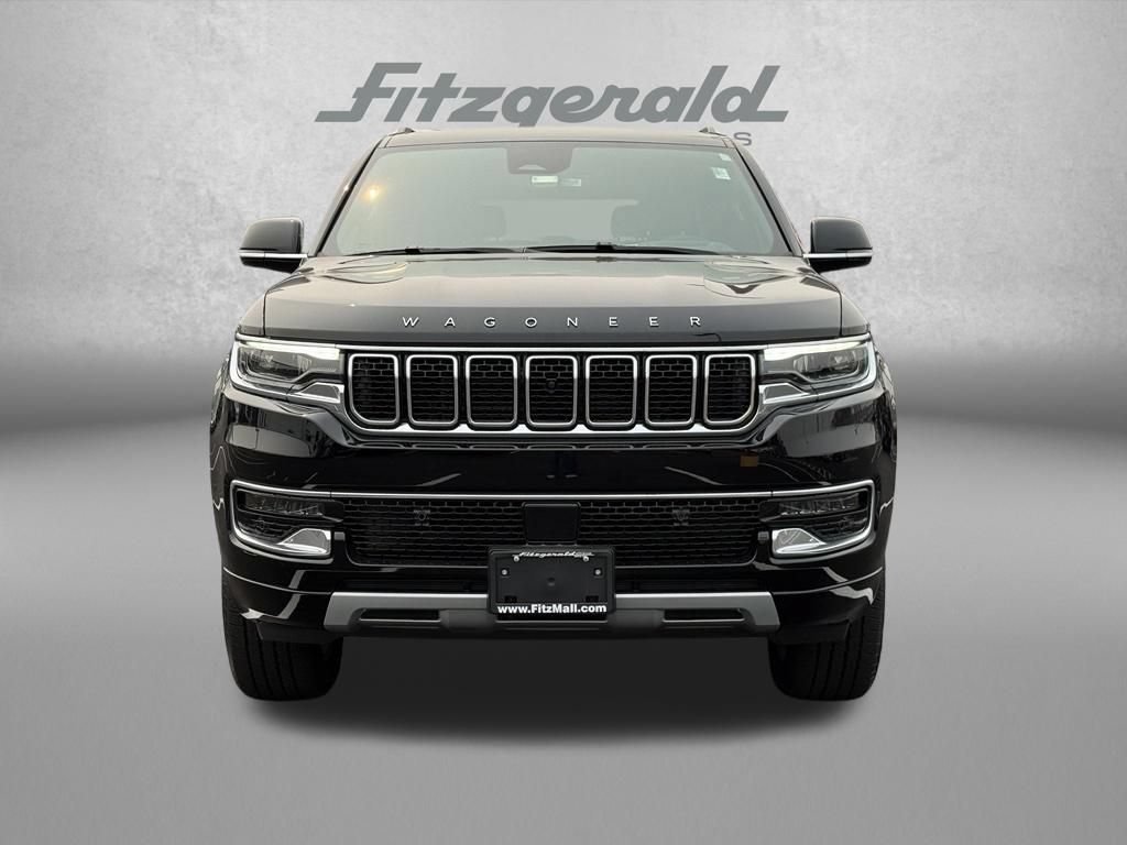 Used 2023 Jeep Wagoneer Series II w/ Convenience Group I AWD/4WD image 3