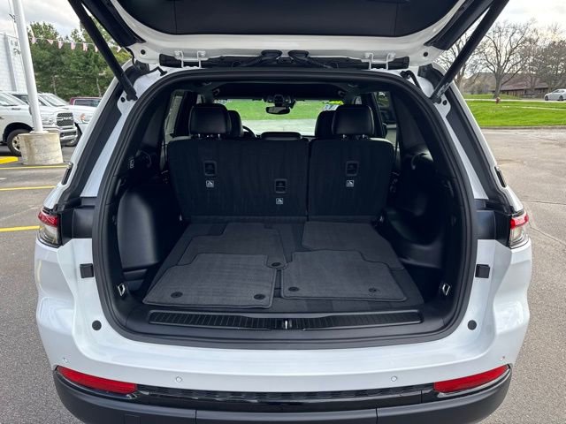 Certified 2024 Jeep Grand Cherokee Altitude image 25