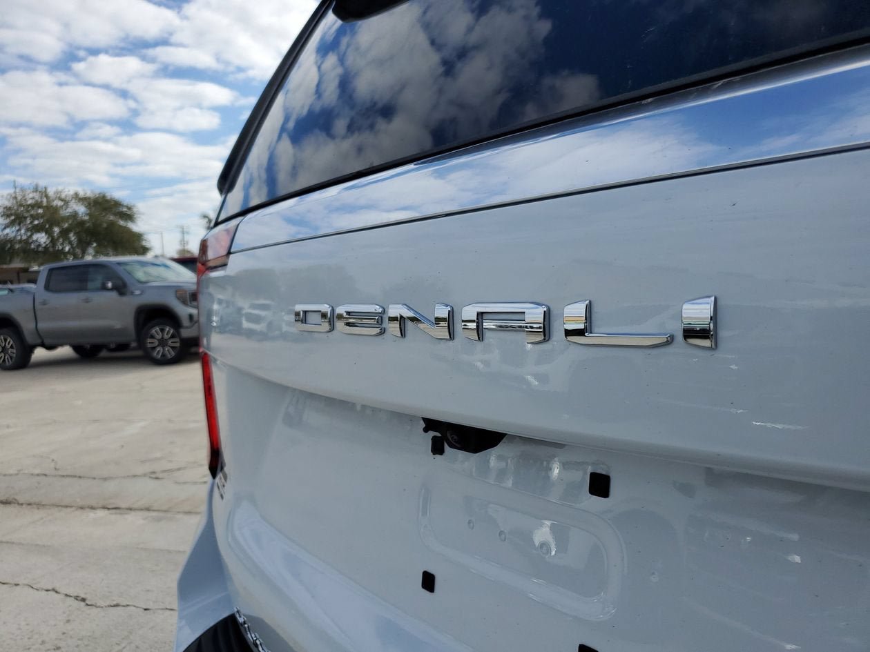 New 2026 GMC Yukon XL Denali w/ Sun & Power Step Package AWD/4WD image 9