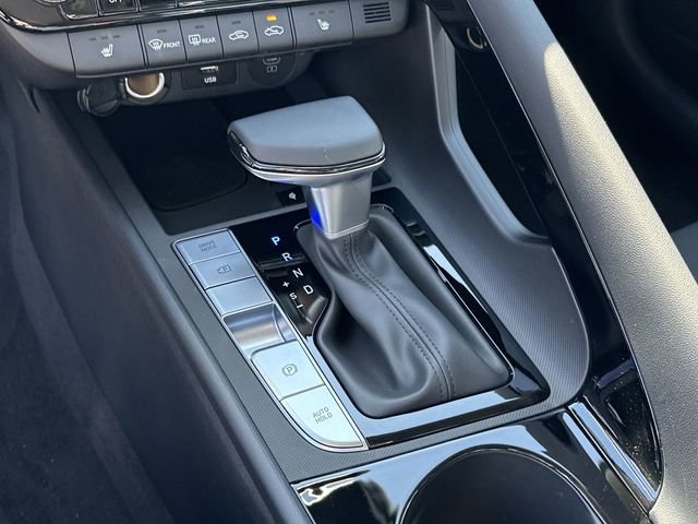 Certified 2025 Hyundai Elantra SEL image 32