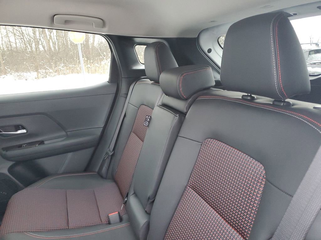 New 2026 Nissan Kicks SR w/ Cold Weather Package AWD/4WD image 25