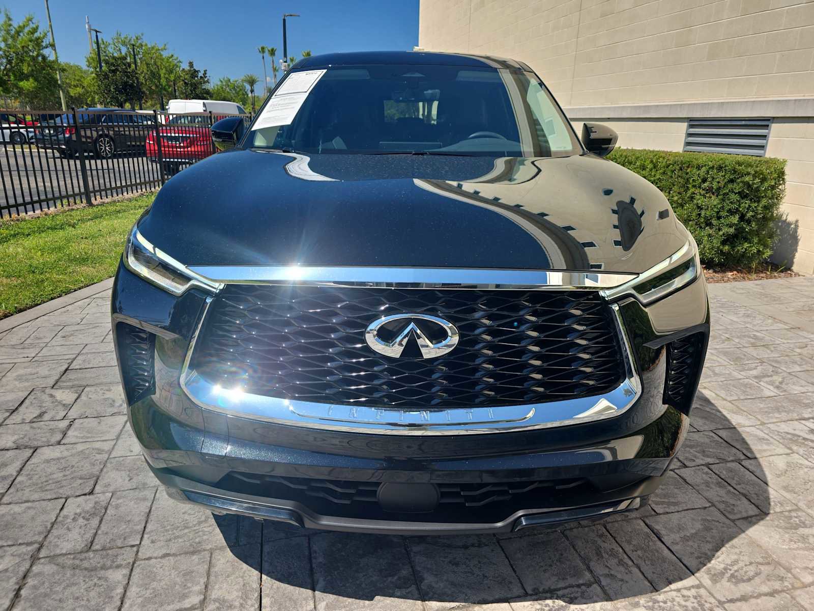 Used 2025 INFINITI QX60 Pure image 2