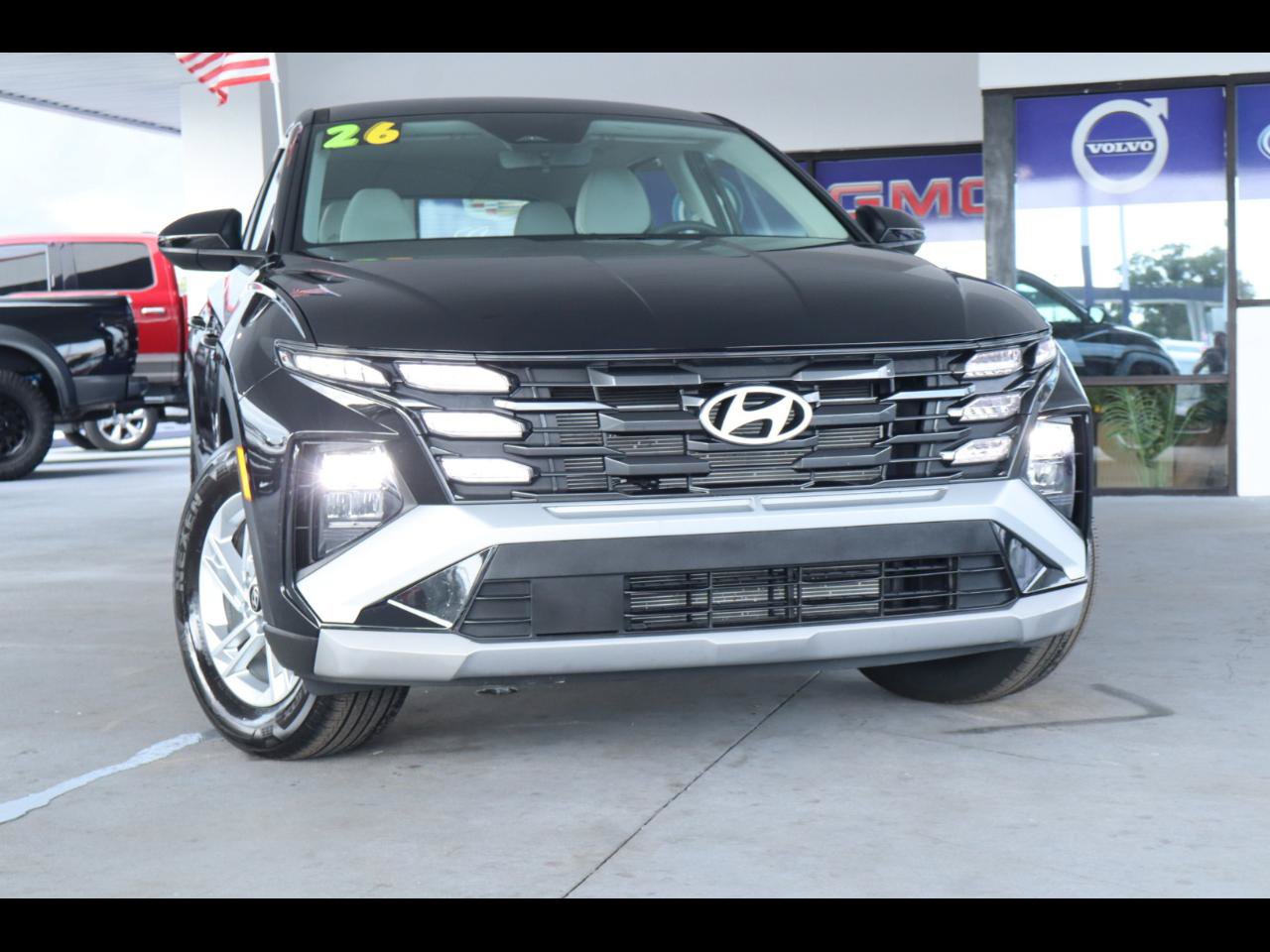 Used 2026 Hyundai Tucson SE FWD image 1