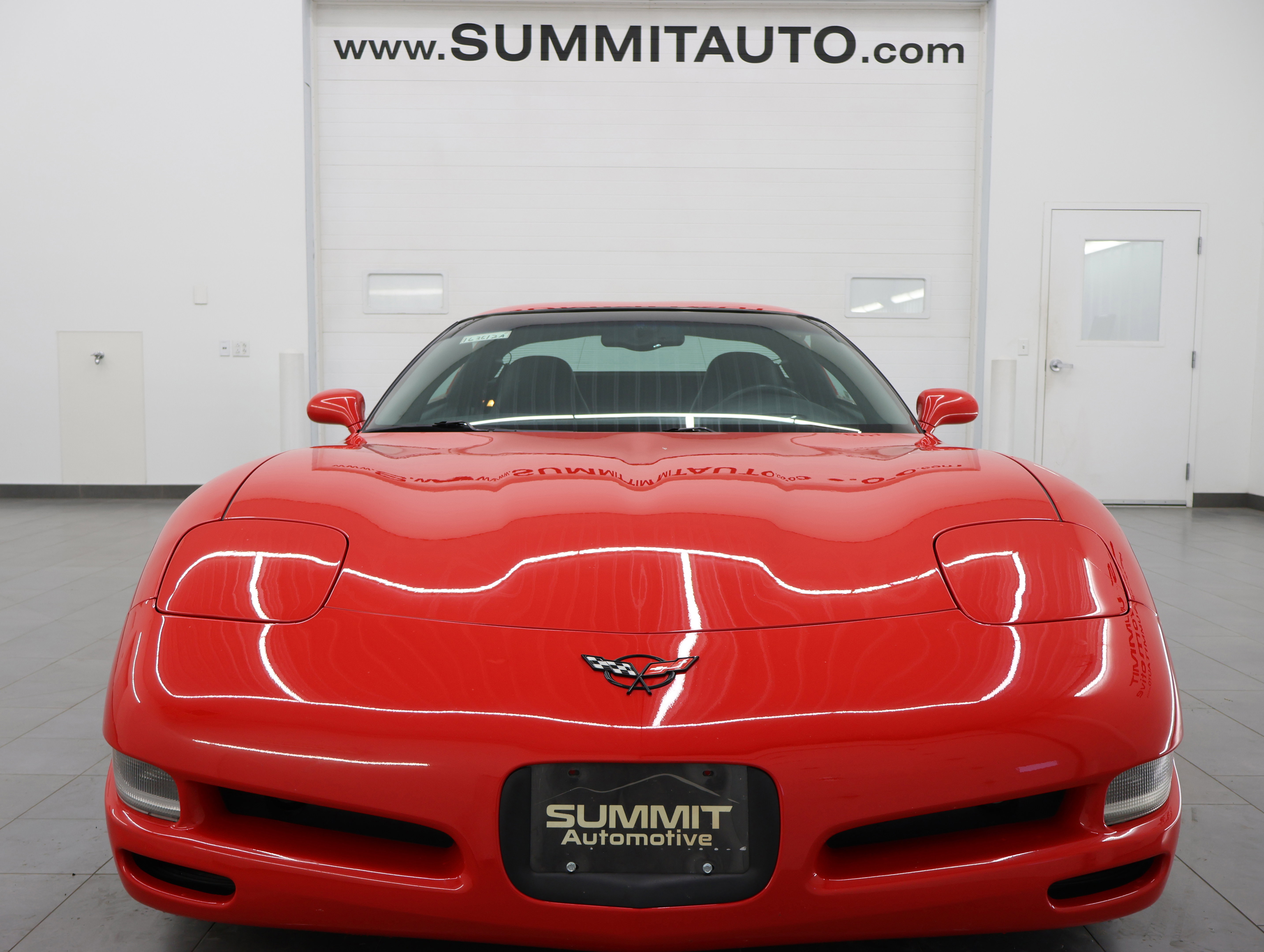 Used 2004 Chevrolet Corvette Coupe w/ Preferred Equipment Group RWD image 17