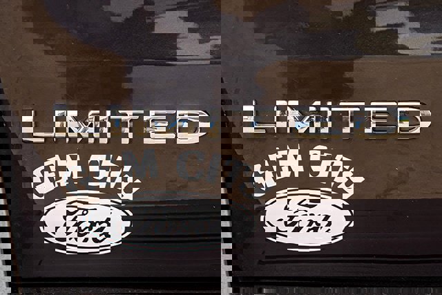 Used 2024 Ford Expedition Limited image 21