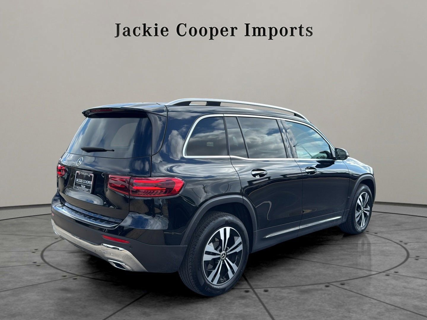 Certified 2025 Mercedes-Benz GLB 250 image 5