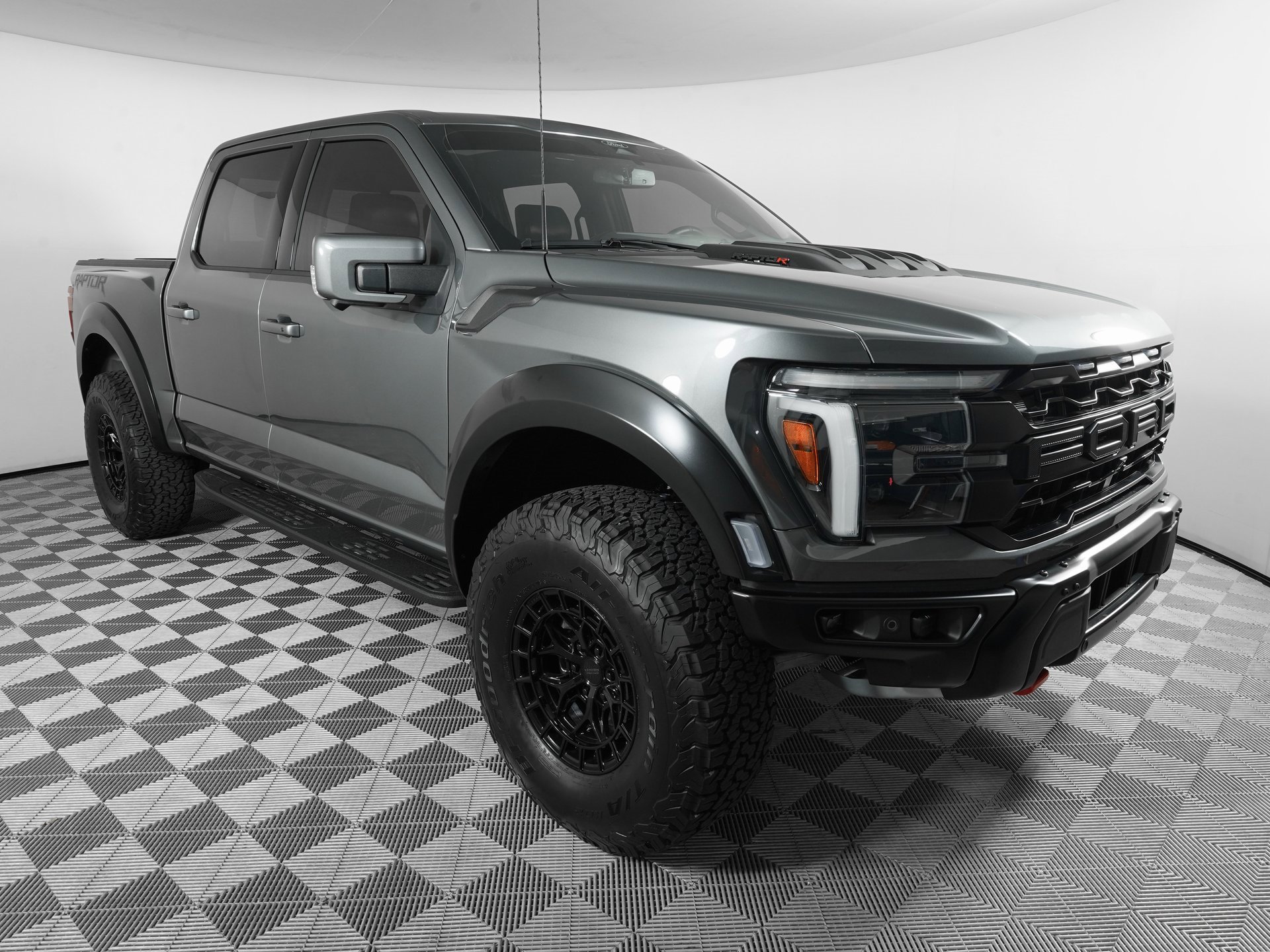 Used 2025 Ford F150 Raptor w/ Equipment Group 803A Raptor R image 3