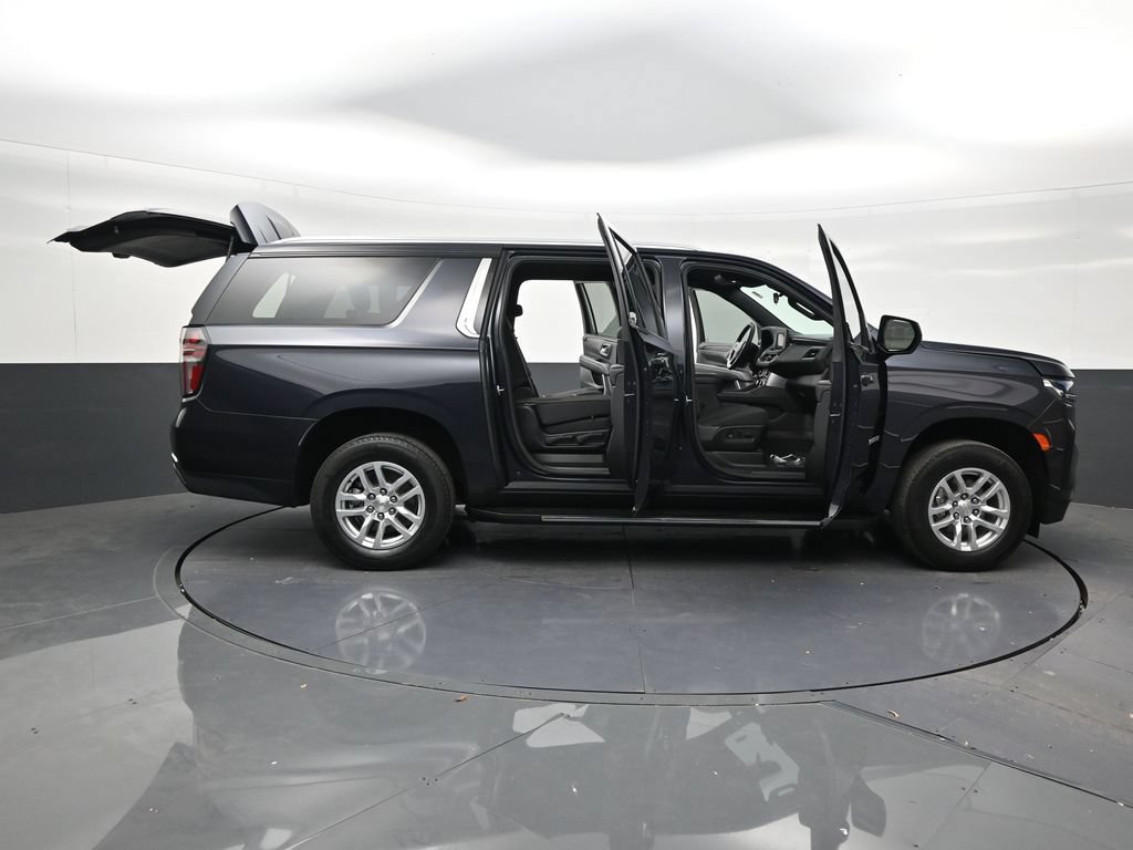 Used 2024 Chevrolet Suburban LS RWD image 29