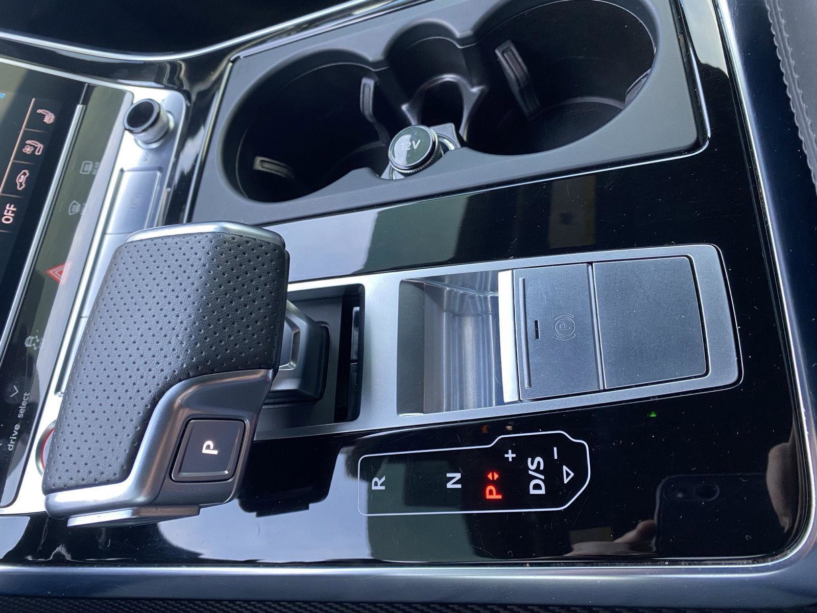 Used 2022 Audi RS Q8 w/ Carbon Optic Package image 17