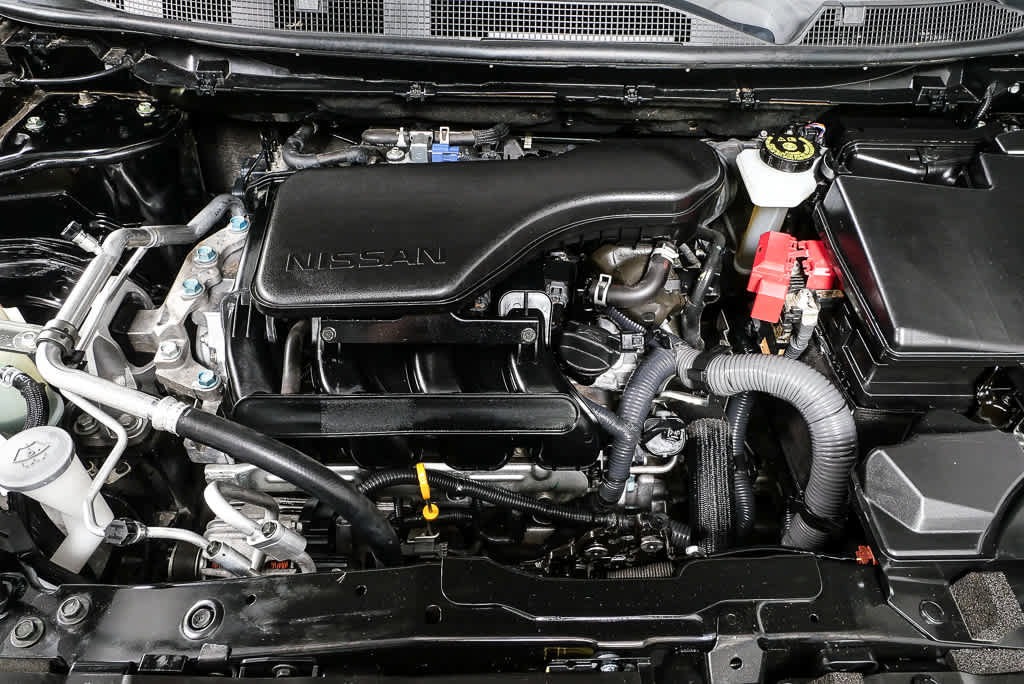 Used 2019 Nissan Rogue Sport SV w/ All-Weather Package FWD image 32