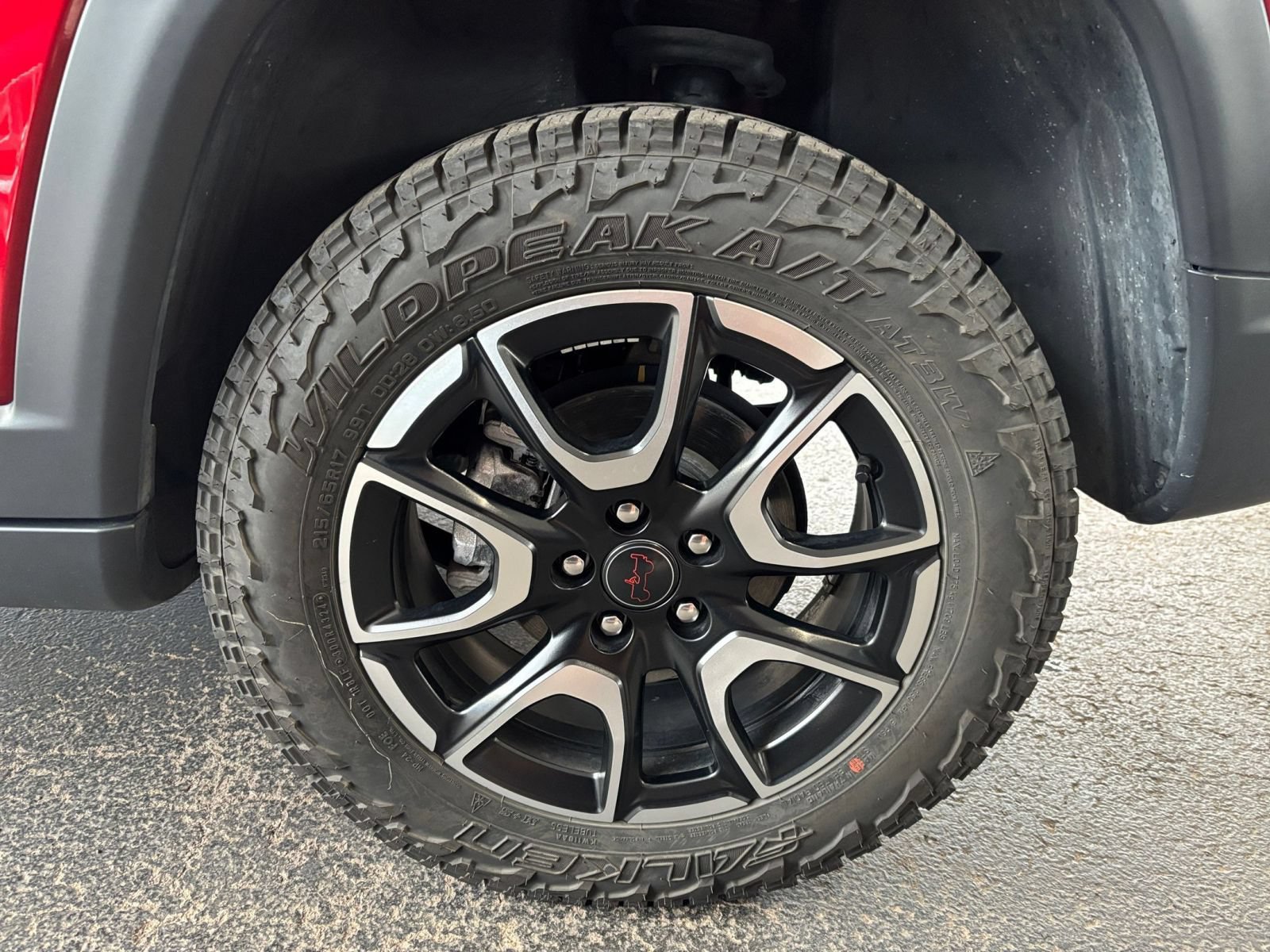Used 2025 Jeep Compass Trailhawk AWD/4WD image 28