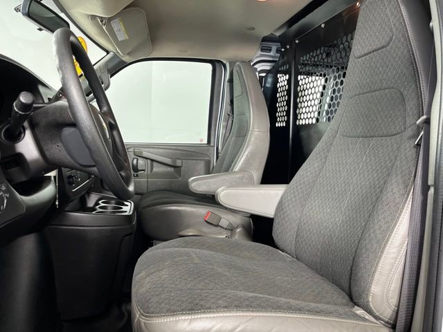 Used 2024 Chevrolet Express 2500 w/ Driver Convenience Package image 17