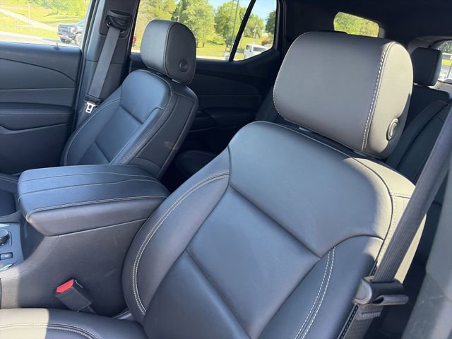Used 2023 Chevrolet Traverse LT w/ LT Premium Package AWD/4WD image 11