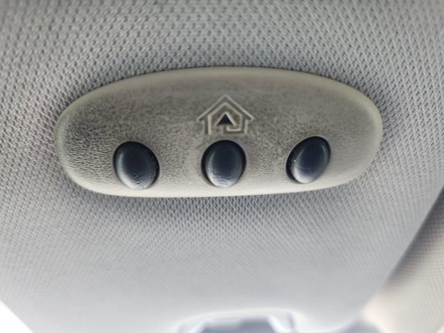 Used 2013 Lincoln MKZ Reserve image 36