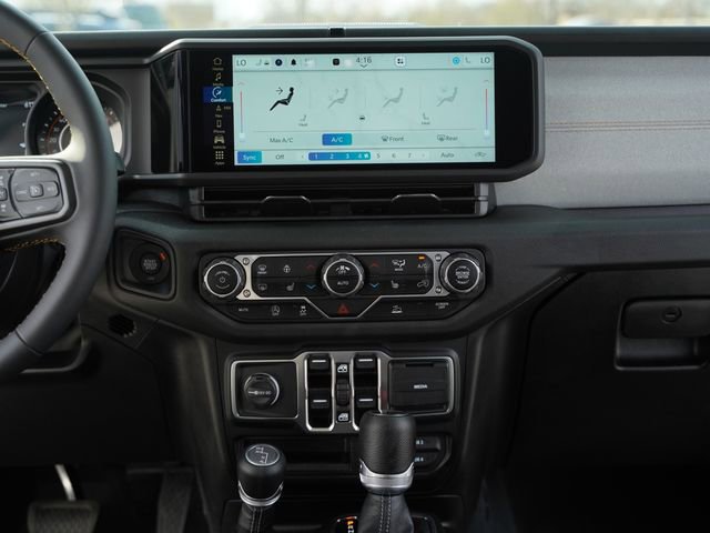 Certified 2024 Jeep Gladiator Sport image 28