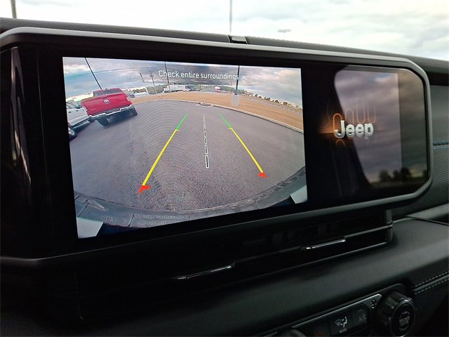 Used 2024 Jeep Wrangler Unlimited Rubicon 4xe image 4