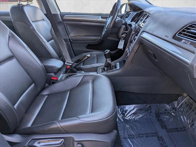 Used 2019 Volkswagen Golf Alltrack S image 21