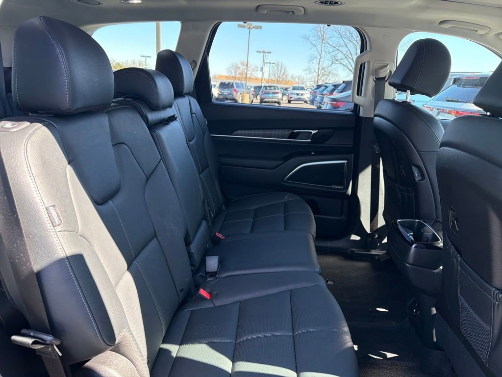 Used 2025 Kia Telluride SX image 27