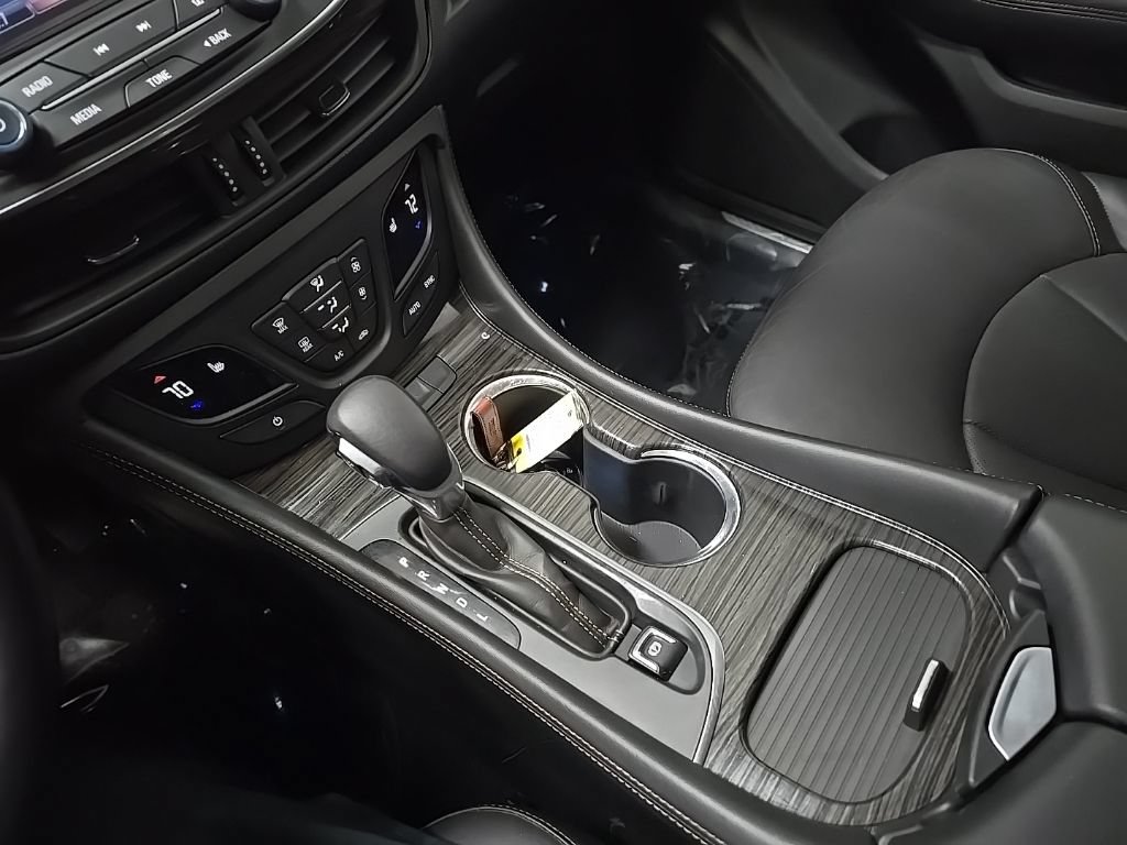 Used 2018 Buick Envision Essence AWD/4WD image 28