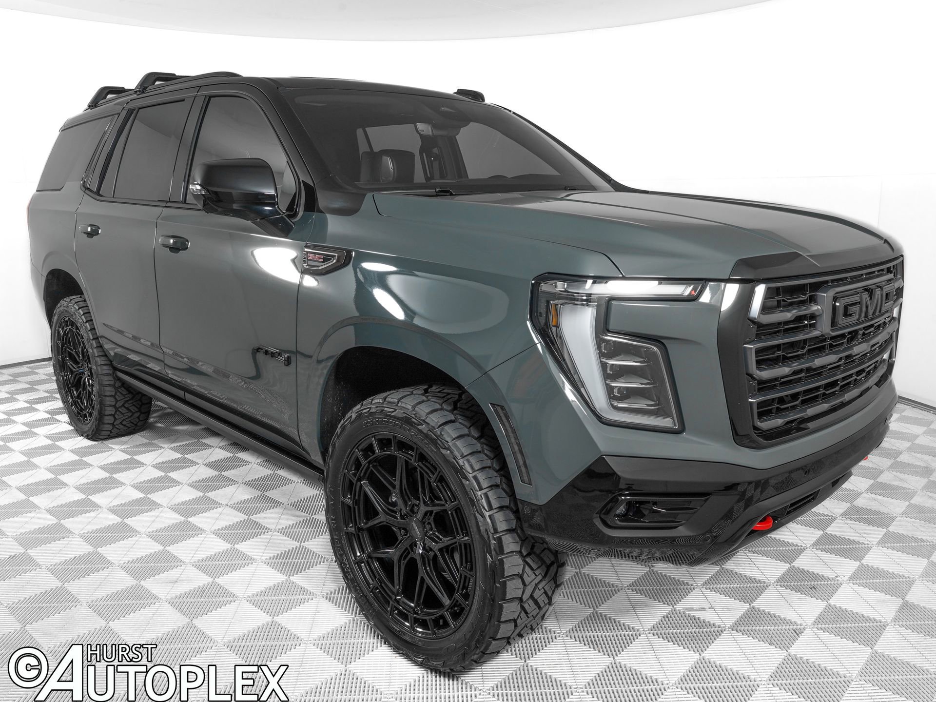 Used 2026 GMC Yukon AT4 Ultimate w/ LPO, Floor Liner Package AWD/4WD image 3