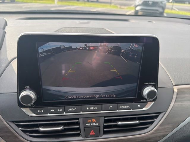 Used 2025 Nissan Altima 2.5 SV FWD image 37