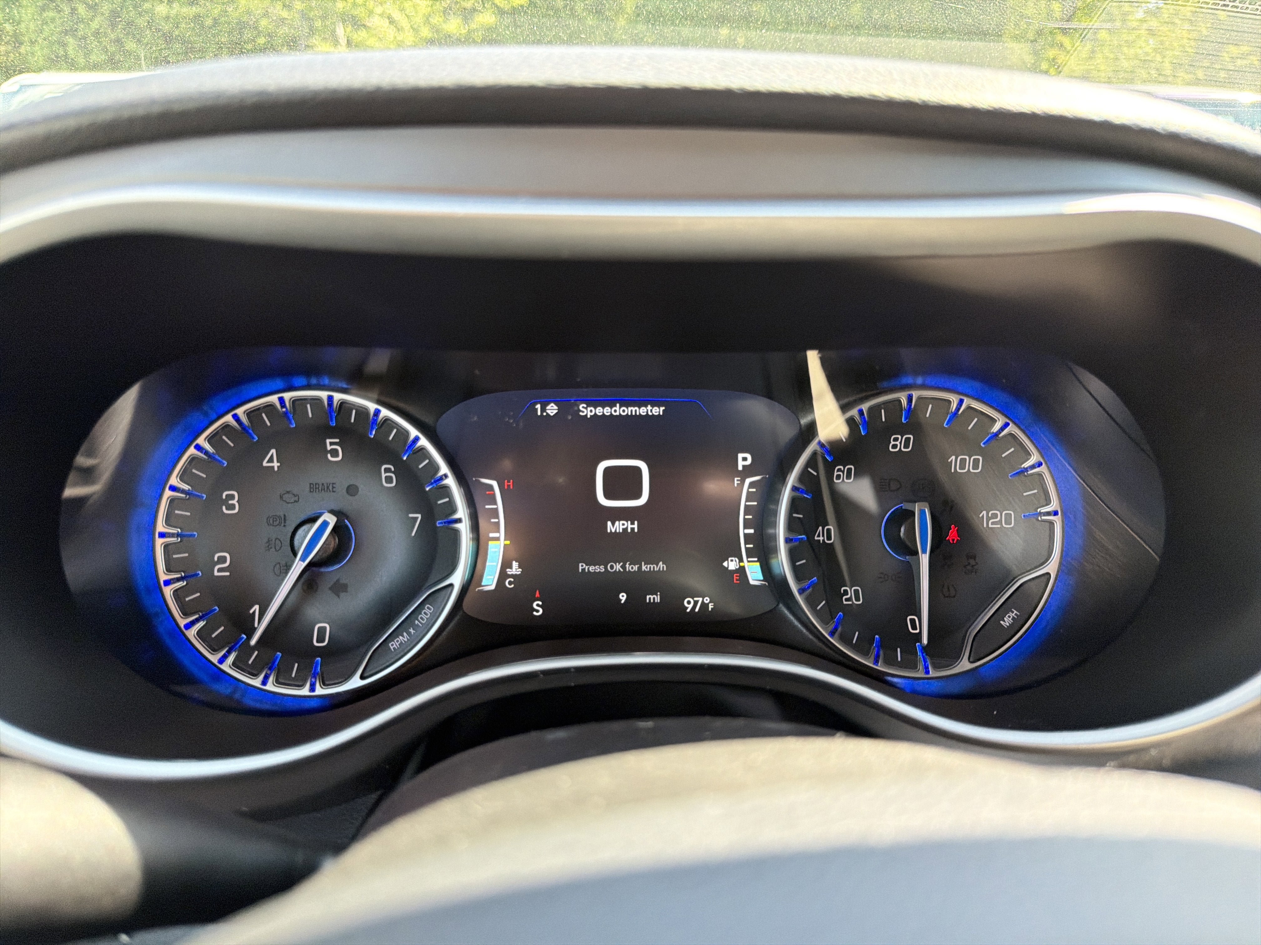 New 2027 Chrysler Pacifica Select AWD/4WD image 32
