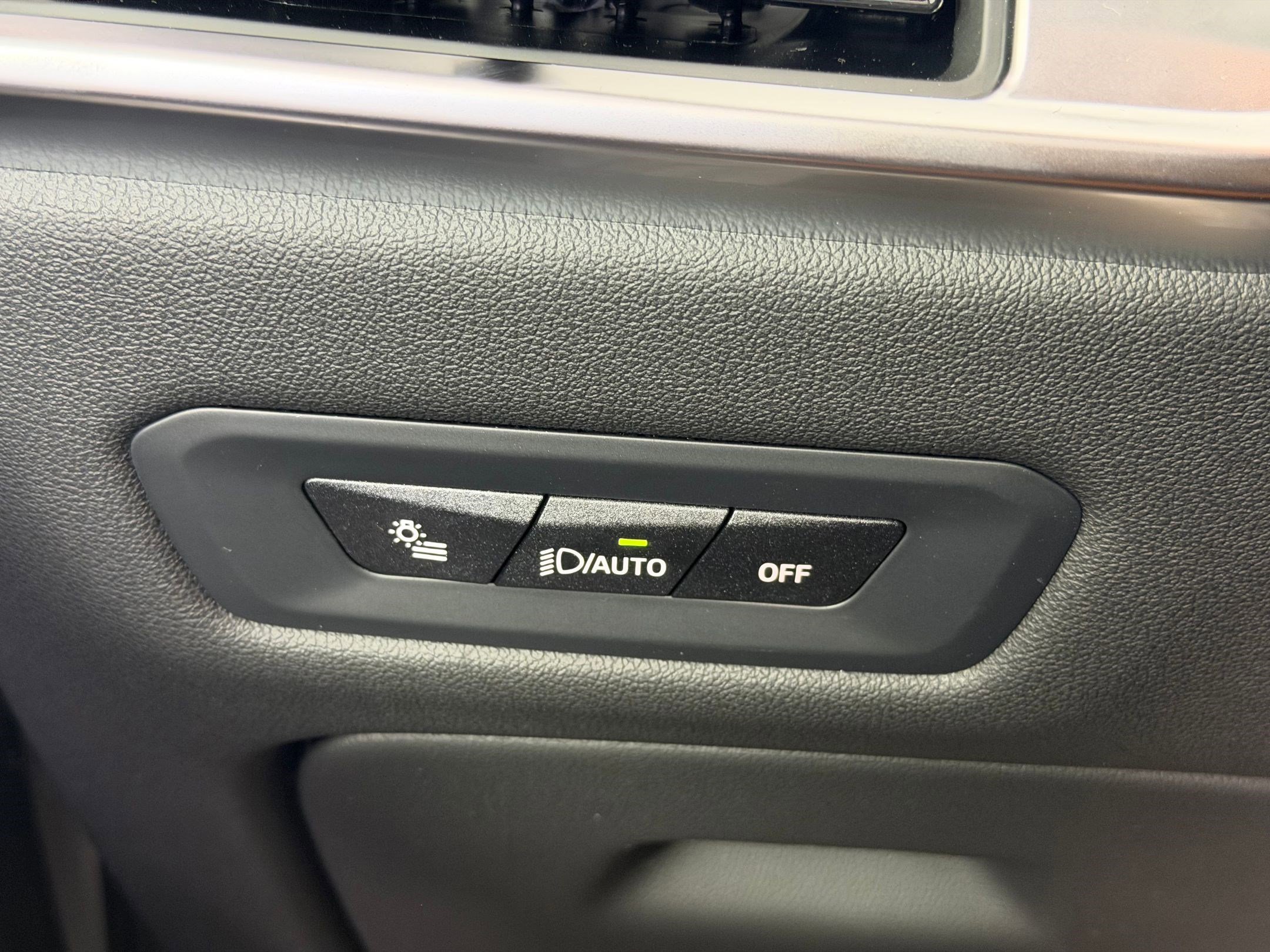 New 2026 BMW X5 sDrive40i w/ M Sport Package image 28