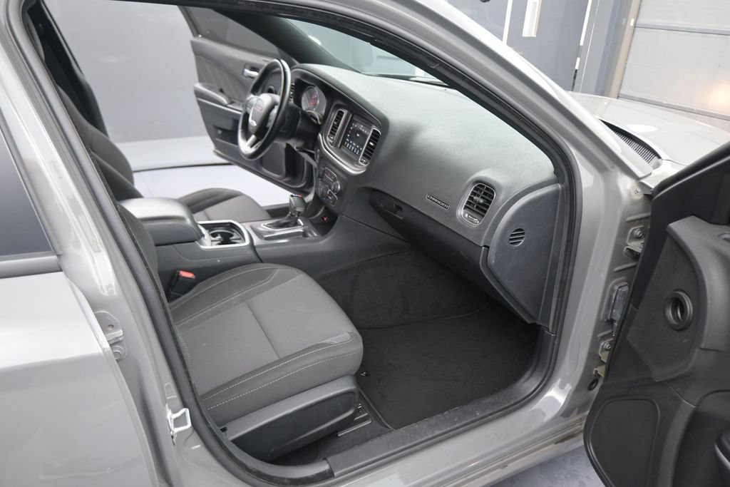 Used 2019 Dodge Charger SXT RWD image 44