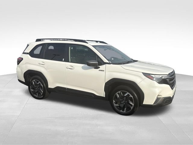 Used 2025 Subaru Forester Premium AWD/4WD image 7