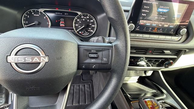 Used 2025 Nissan Rogue S image 28