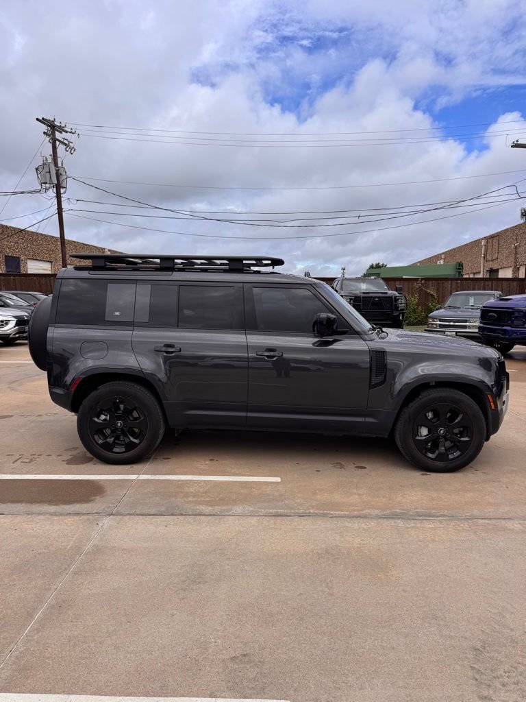 Used 2024 Land Rover Defender 110 S AWD/4WD image 9