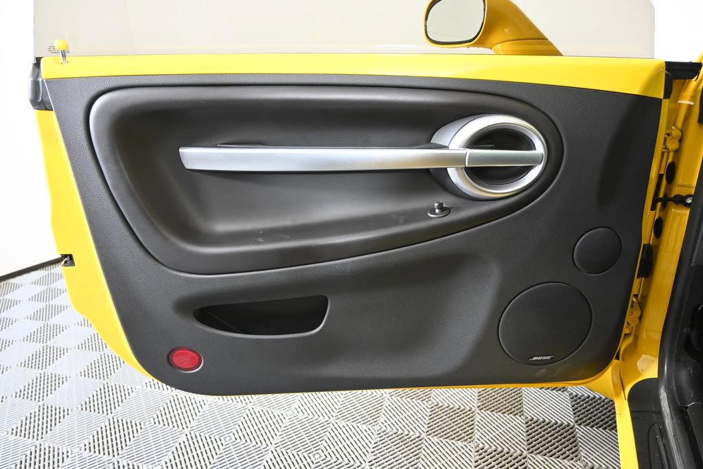 Used 2005 Chevrolet SSR w/ Preferred Equipment Group RWD image 17