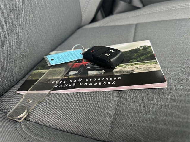 Used 2024 RAM 2500 Big Horn w/ Bed Utility Group image 7