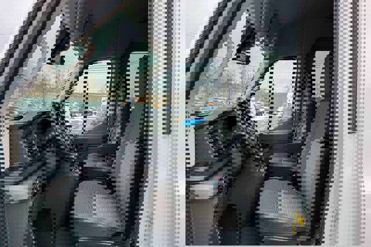 Used 2021 Ford Transit 350 XLT image 19