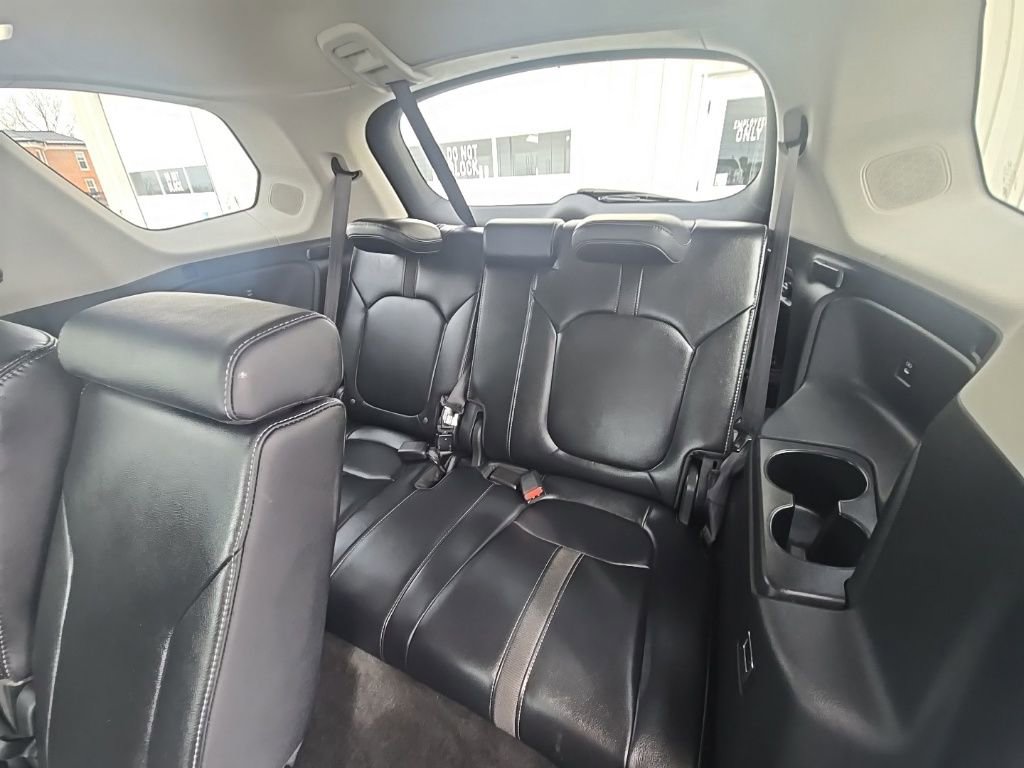 Used 2025 Honda Pilot Touring image 29
