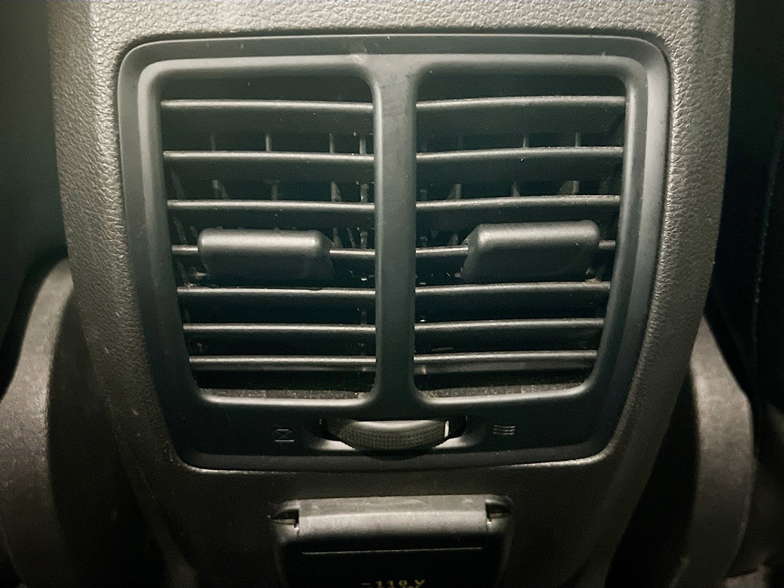 Used 2017 Ford Escape Titanium image 18