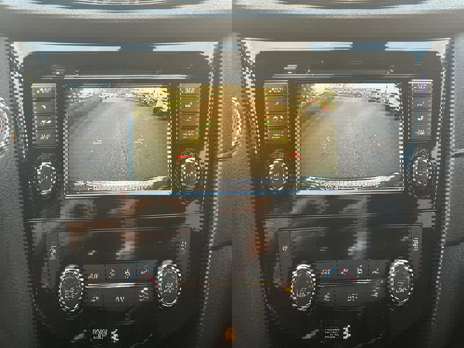 Used 2020 Nissan Rogue SV image 29