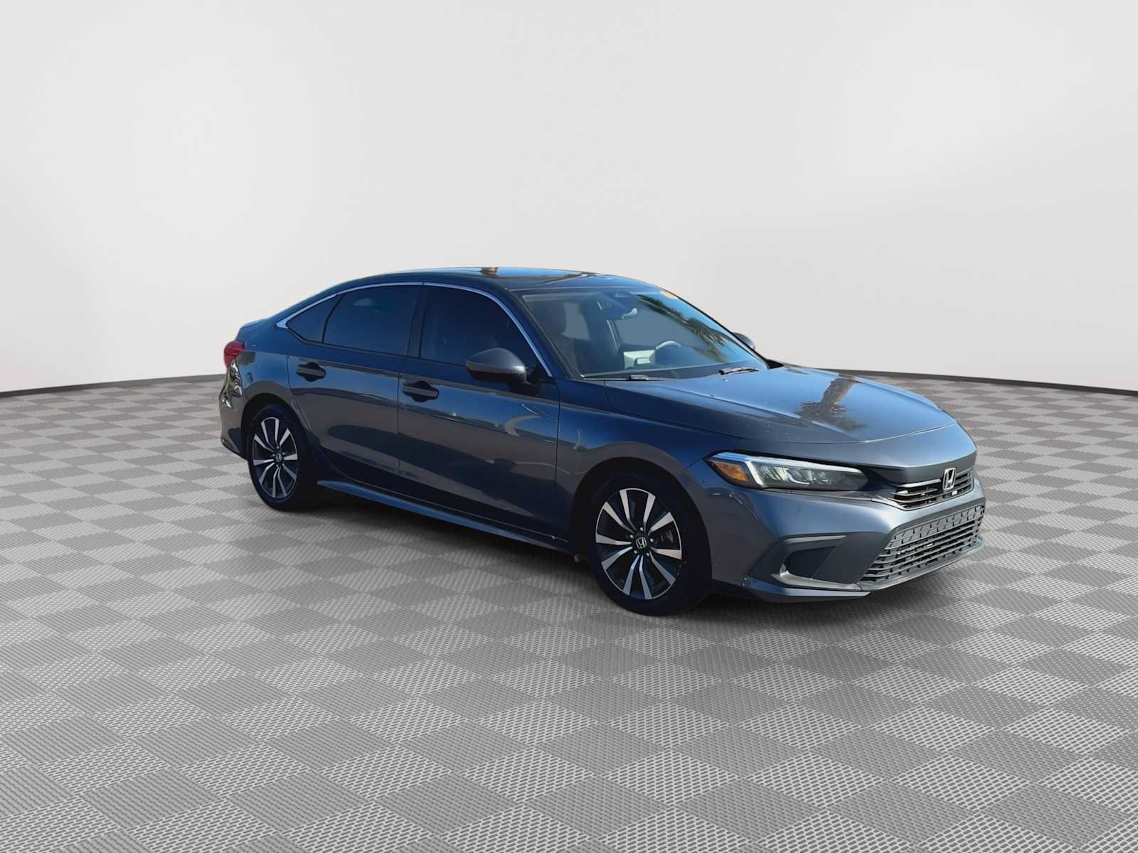 Used 2022 Honda Civic EX image 2