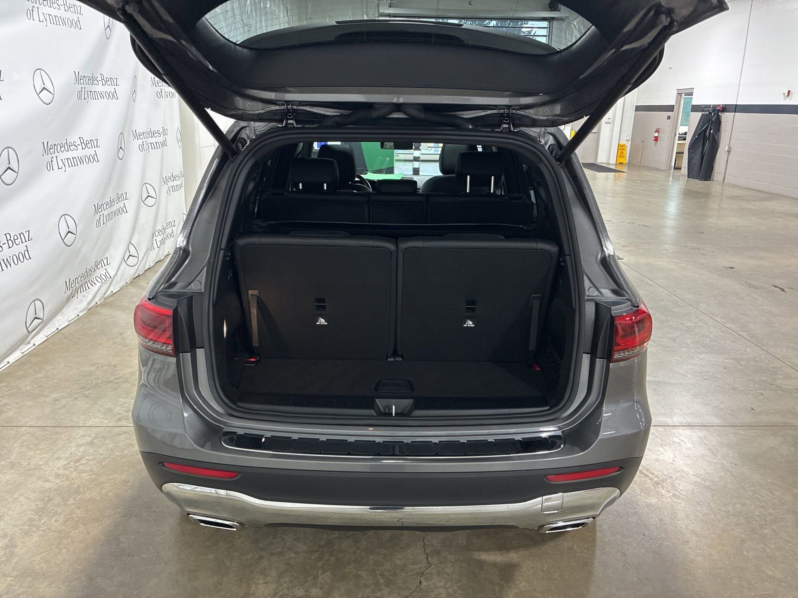 Used 2022 Mercedes-Benz GLB 250 4MATIC image 5