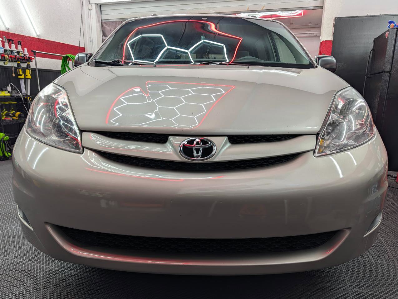 Used 2007 Toyota Sienna LE image 2