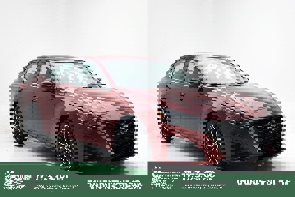 Used 2025 Nissan Altima 2.5 SR image 1