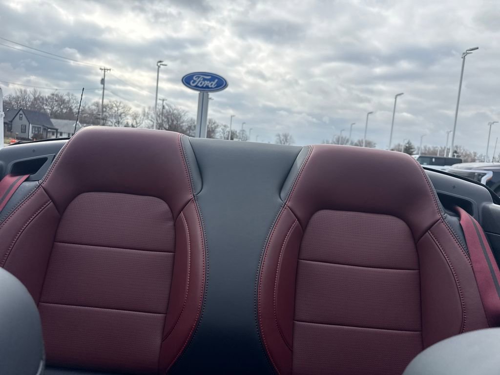 Used 2025 Ford Mustang Premium RWD image 36