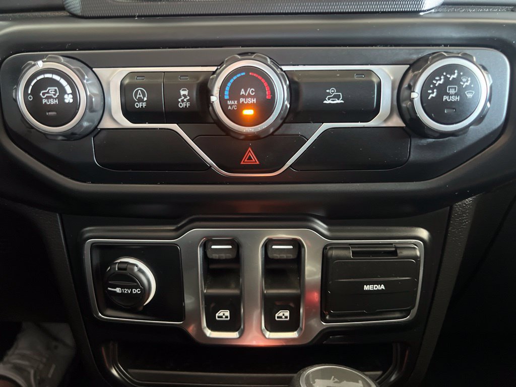Used 2021 Jeep Wrangler Sport AWD/4WD image 36