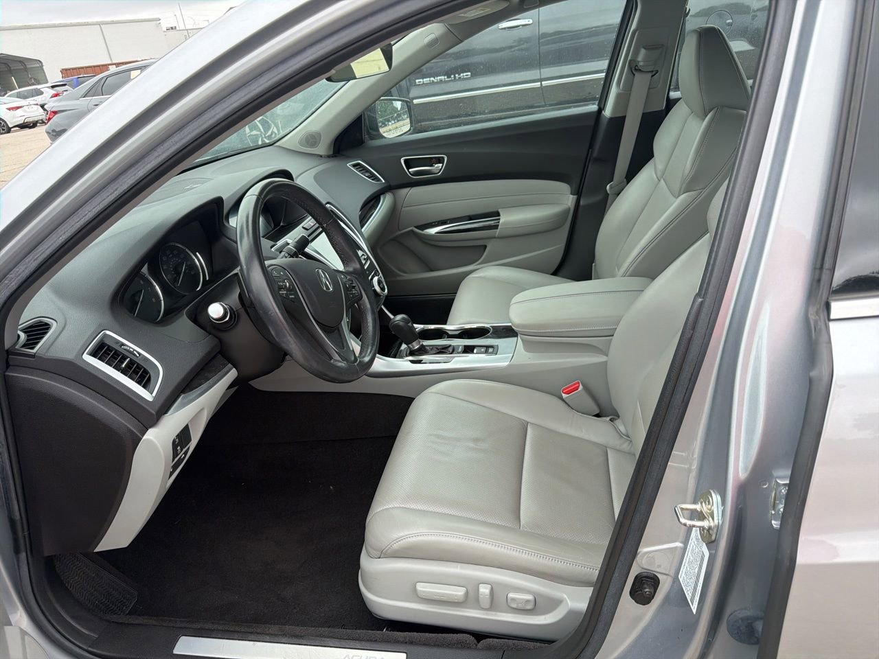 Used 2019 Acura TLX w/ Technology Package FWD image 10