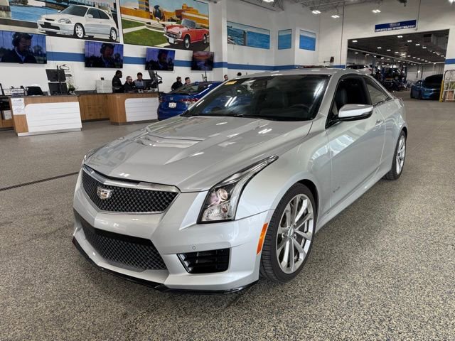 Used 2017 Cadillac ATS V w/ Luxury Package RWD image 3